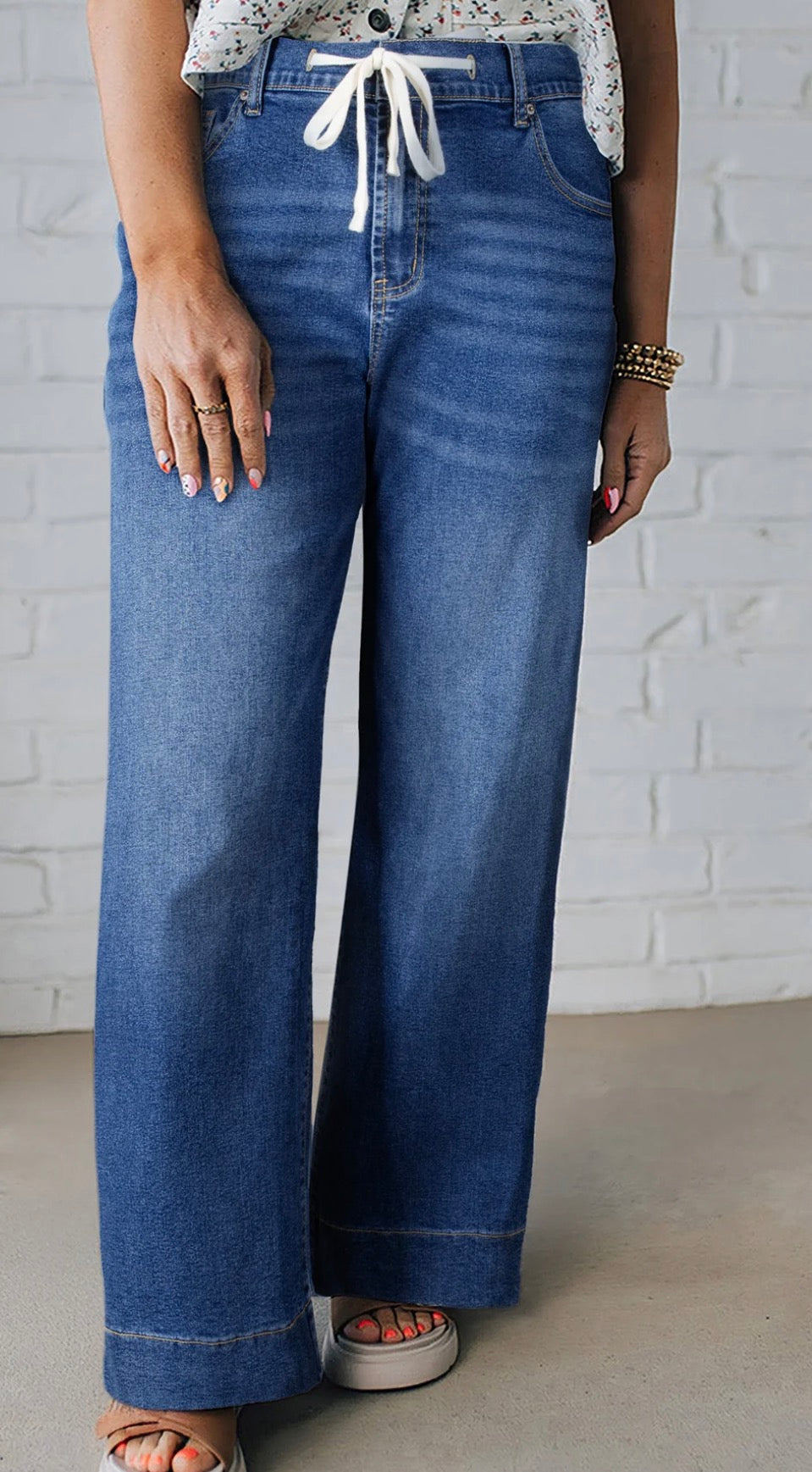 Dark Jeans with tie