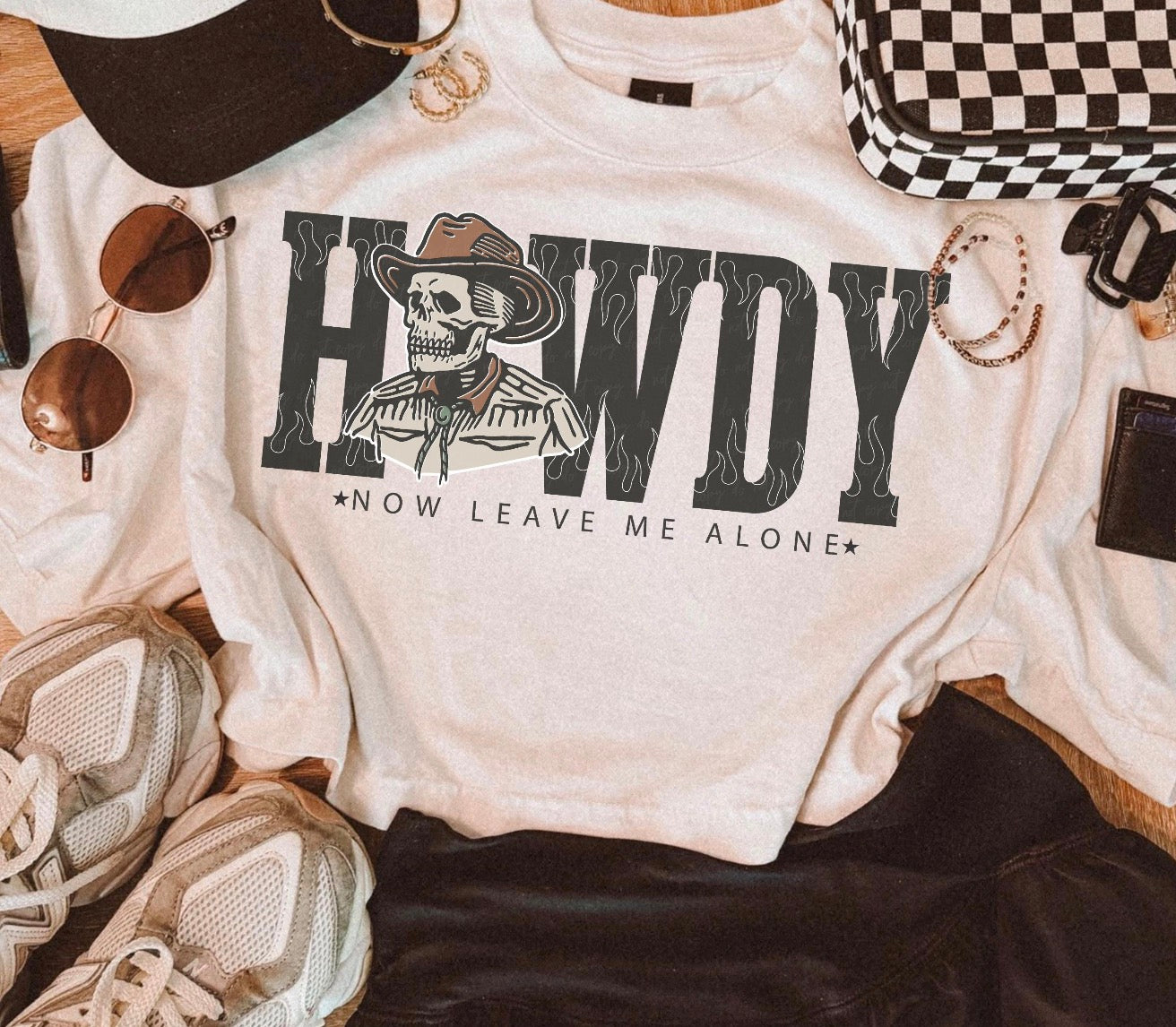 Howdy Skeleton Comfort Cropped Tee